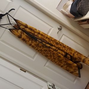 Mustard dress color